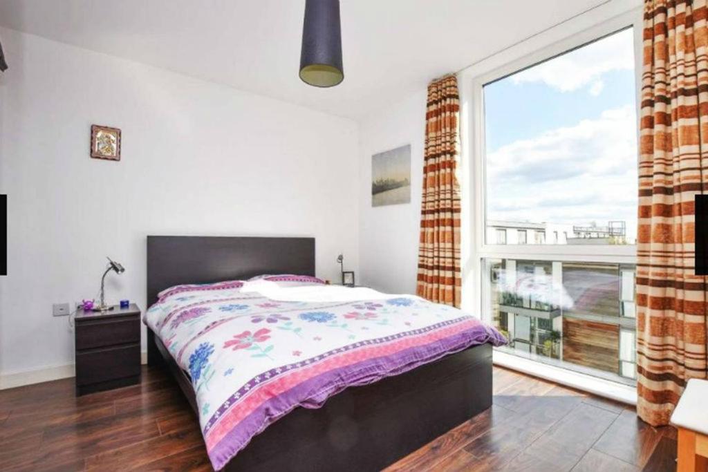 New Stylish 1 Bedroom Flat Stunning Balcony Views Brentford Zewnętrze zdjęcie