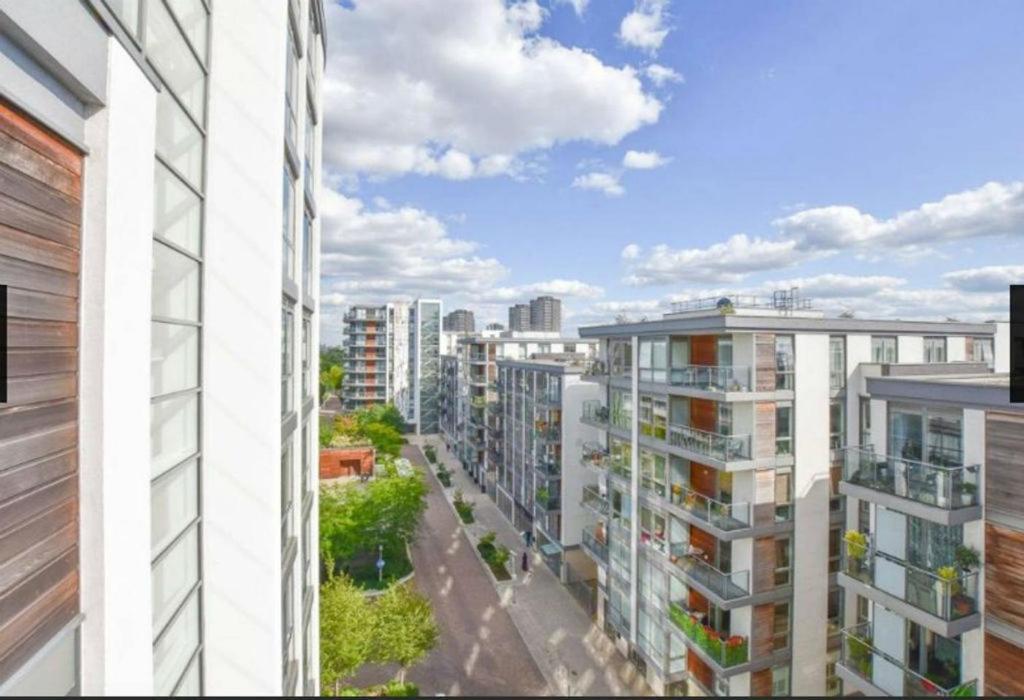 New Stylish 1 Bedroom Flat Stunning Balcony Views Brentford Zewnętrze zdjęcie